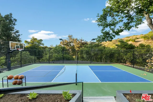 $59,995 | 3140 Coldwater Canyon Avenue, Studio City, CA 91604