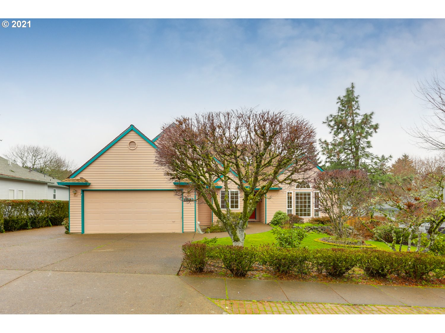 2250 Ostman Road West Linn, OR 97068 - Photo 1 of 32 Gallery Image 1