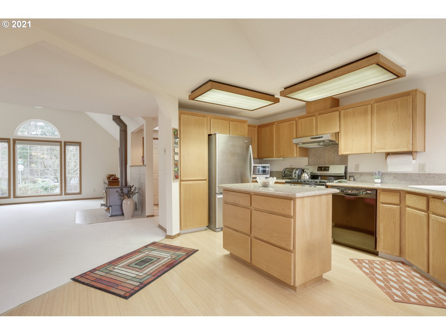 2250 Ostman Road West Linn, OR 97068 - Photo 11 of 32 Gallery Image 11