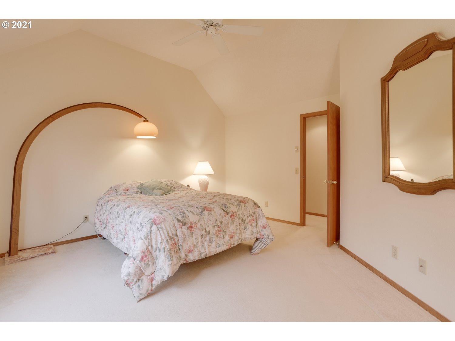 2250 Ostman Road West Linn, OR 97068 - Photo 14 of 32 Gallery Image 14