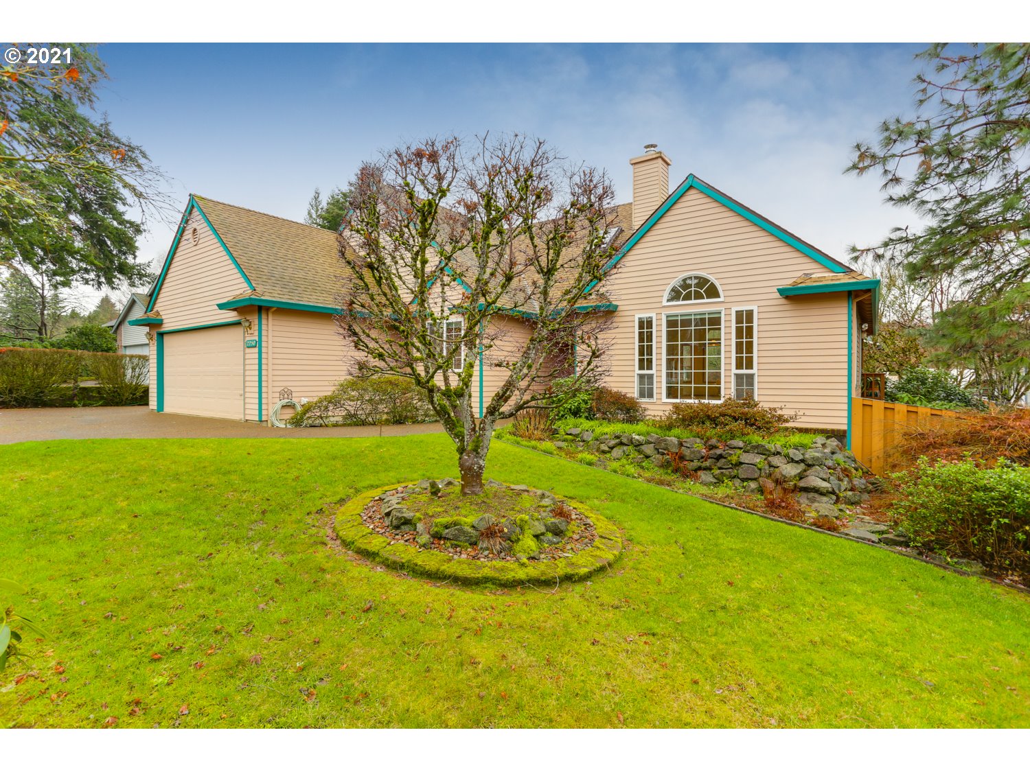 2250 Ostman Road West Linn, OR 97068 - Photo 3 of 32 Gallery Image 3