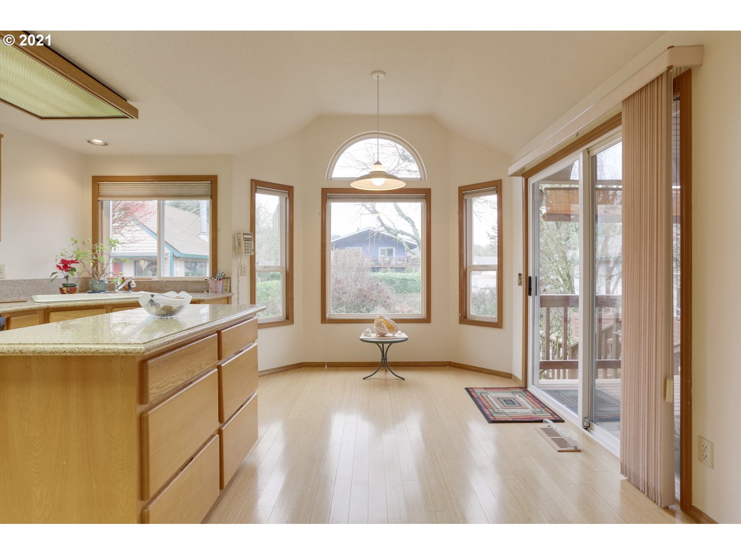 2250 Ostman Road West Linn, OR 97068 - Photo 9 of 32 Gallery Image 9