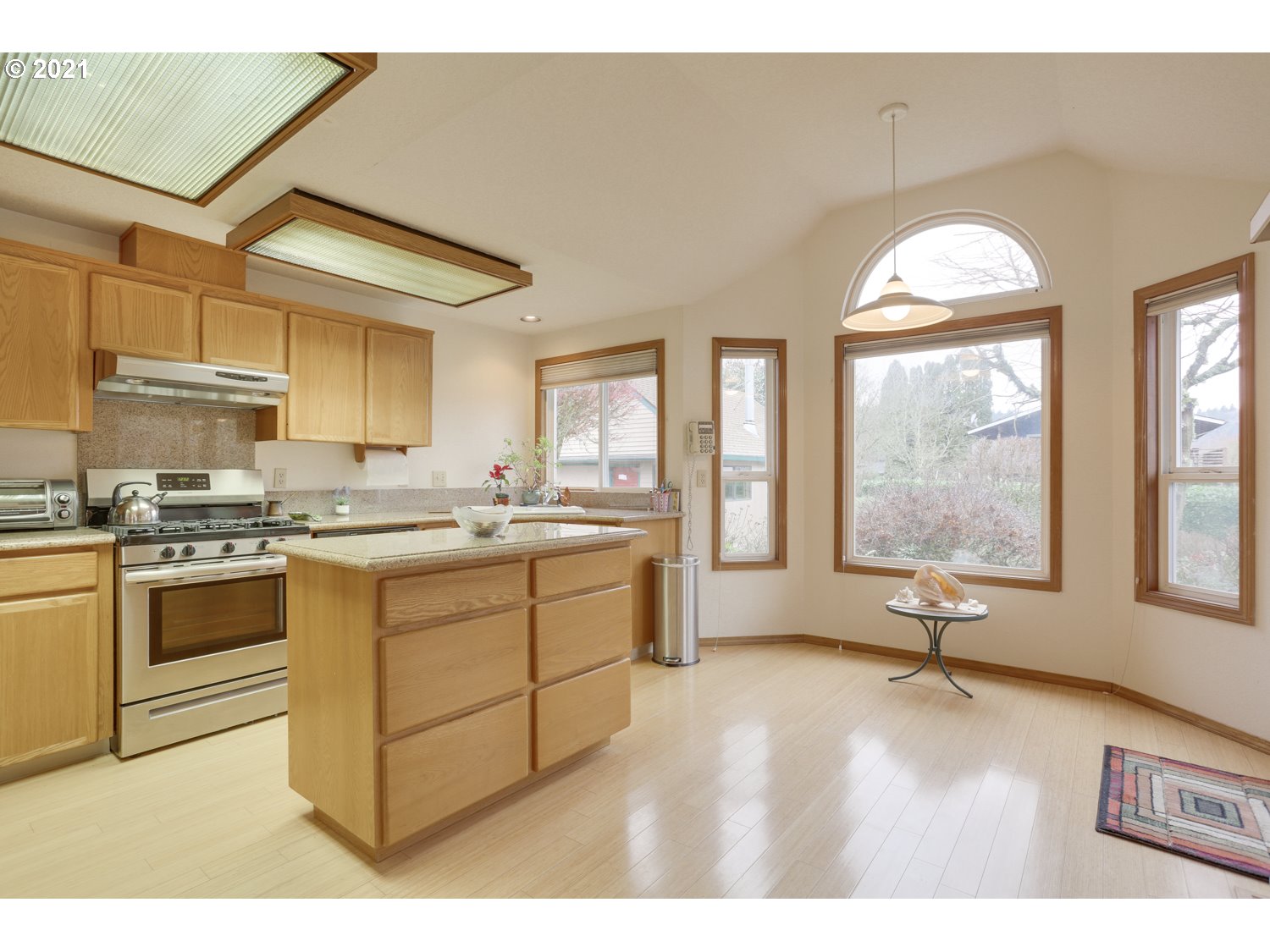 2250 Ostman Road West Linn, OR 97068 - Photo 10 of 32 Gallery Image 10