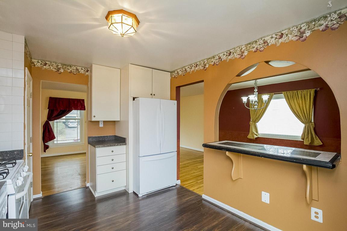 8542 Stonewall Road Manassas, VA 20110 - Photo 15 of 30 Kitchen