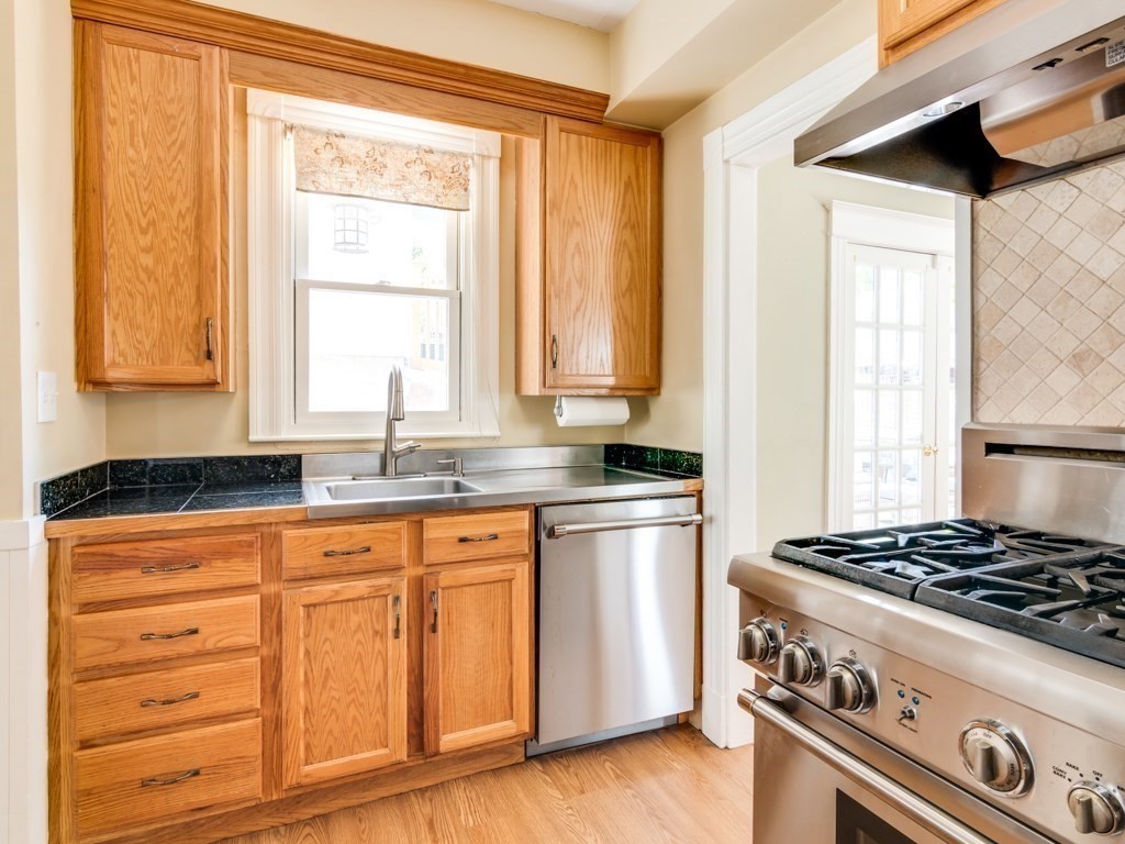15 Sheridan Road Swampscott, MA 01907 - Photo 9 of 32 Gallery Image 9