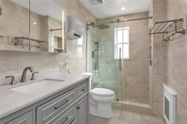 $890,000 | 82-31 165th Street | Hillcrest