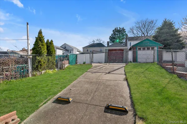 $890,000 | 82-31 165th Street | Hillcrest