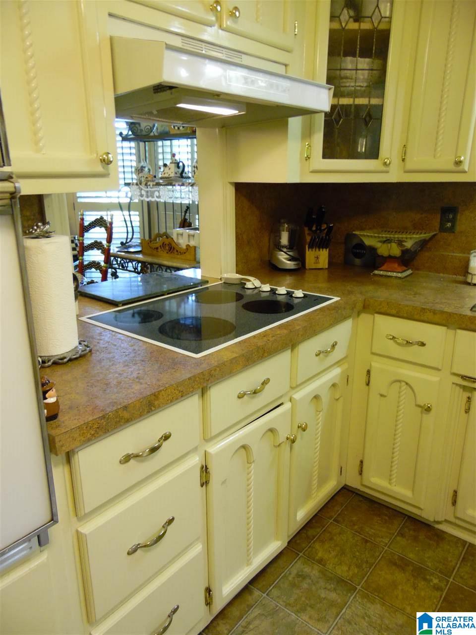 977 Pine Hill Road Birmingham, AL 35235 - Photo 20 of 50