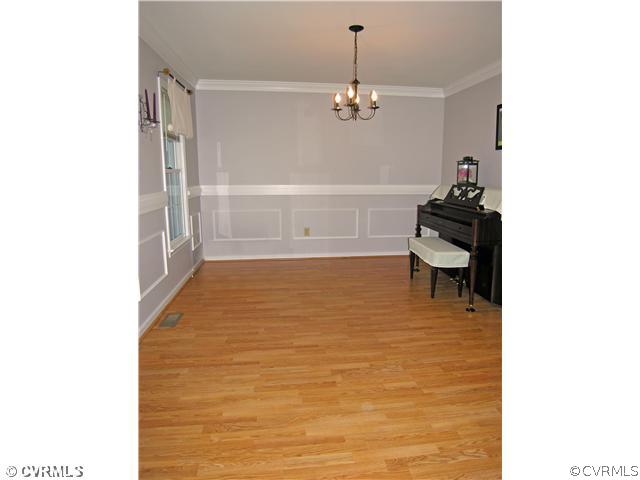 10916 Point Grey Road Henrico, VA 23233 - Photo 5 of 9 Dining Room