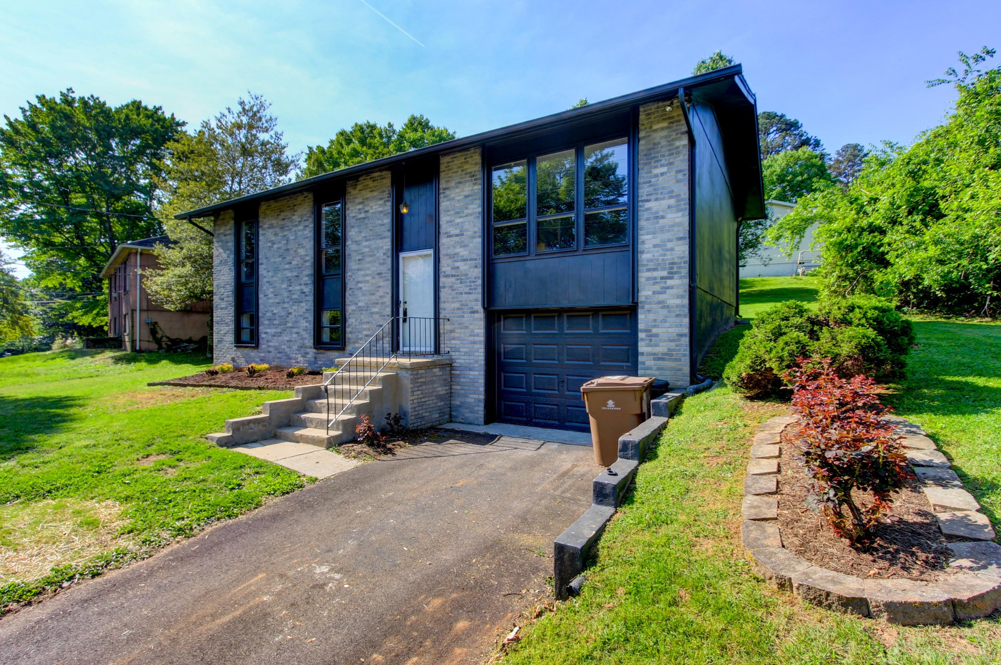 4305 Mascarene Road Knoxville, TN 37921 - Photo 2 of 21 Gallery Image 2