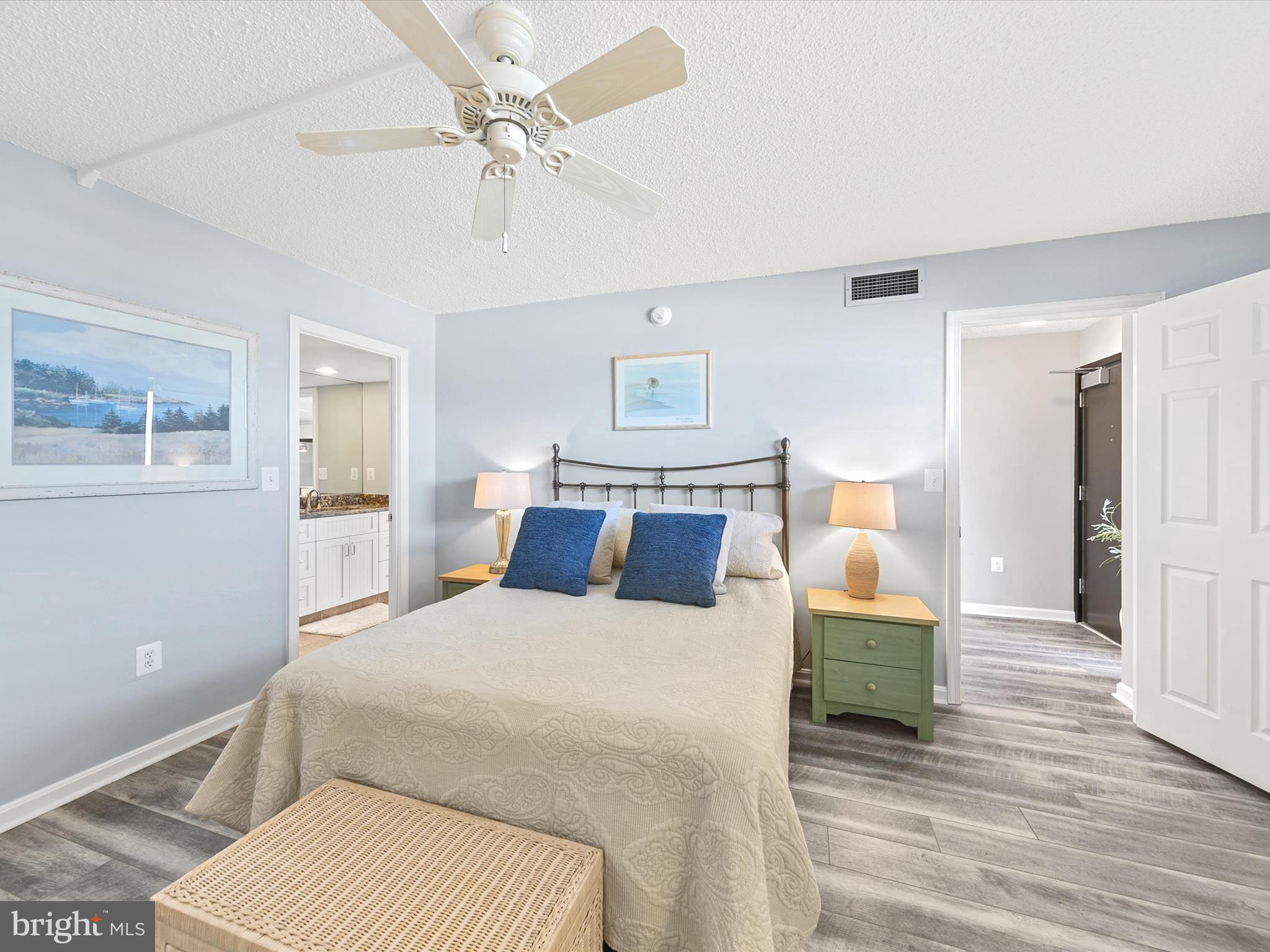 503 North Edgewater House Road, Unit 503N Bethany Beach, DE 19930 - Photo 25 of 51 Access to bath from guest bedroom