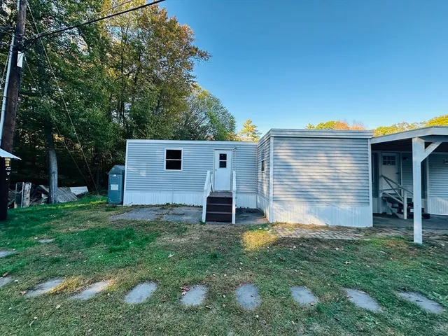 $195,000 | 1790 Massachusetts Avenue, Unit 22, Lunenburg, MA 01462