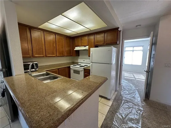 $1,950 | 432 Edgehill Lane, Oceanside, CA 92054