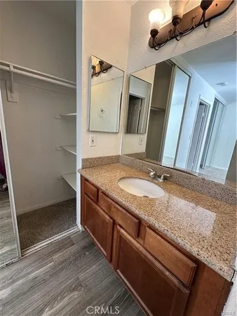 $1,950 | 432 Edgehill Lane, Oceanside, CA 92054