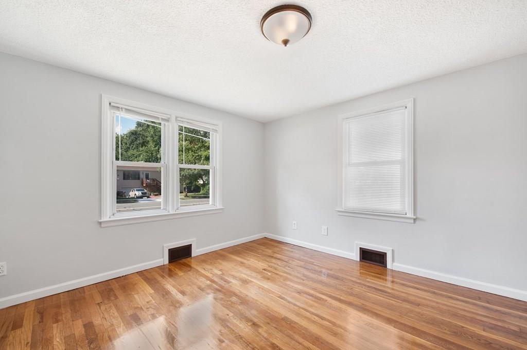 1021 Carew Street Springfield, MA 01104 - Photo 13 of 21 Gallery Image 13