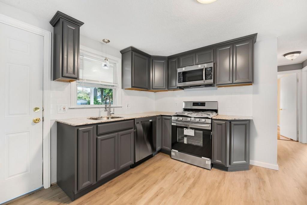 1021 Carew Street Springfield, MA 01104 - Photo 15 of 21 Gallery Image 15