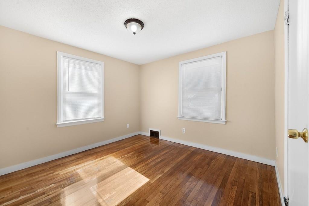 1021 Carew Street Springfield, MA 01104 - Photo 16 of 21 Gallery Image 16