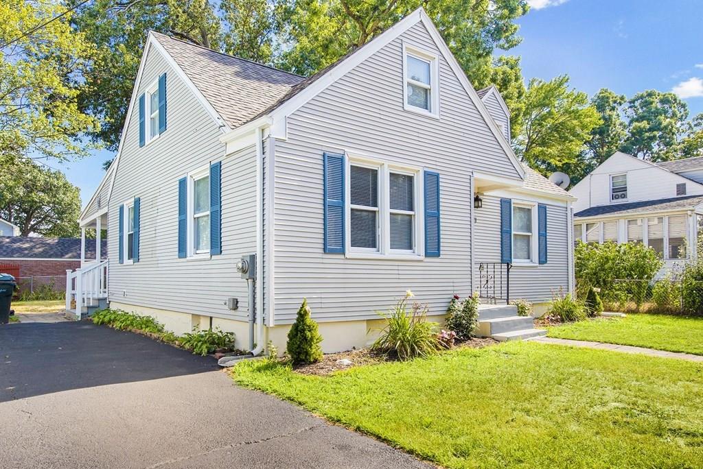 1021 Carew Street Springfield, MA 01104 - Photo 6 of 21 Gallery Image 6