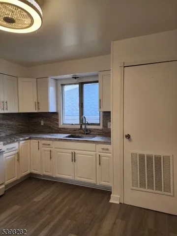 $2,000 | 62 Davenport Avenue, Newark, NJ 07107