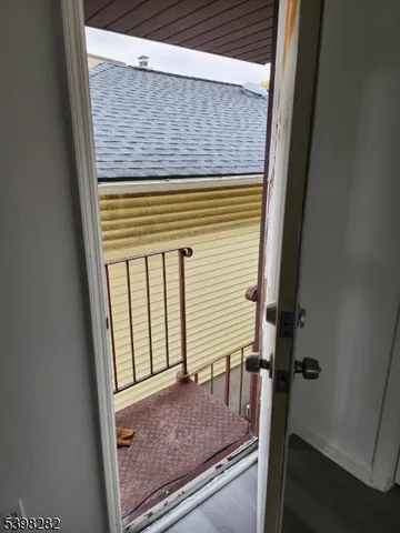 $2,000 | 62 Davenport Avenue, Newark, NJ 07107