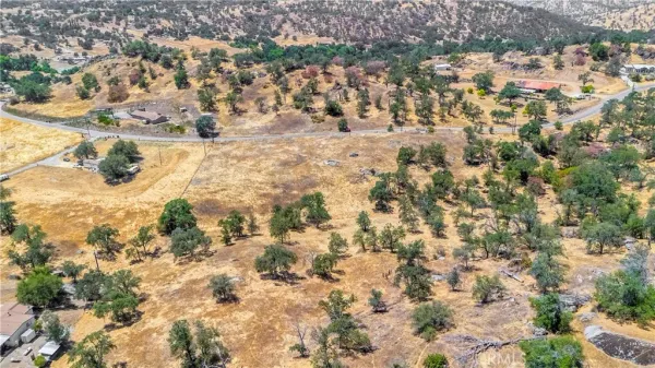 a view of lot of city