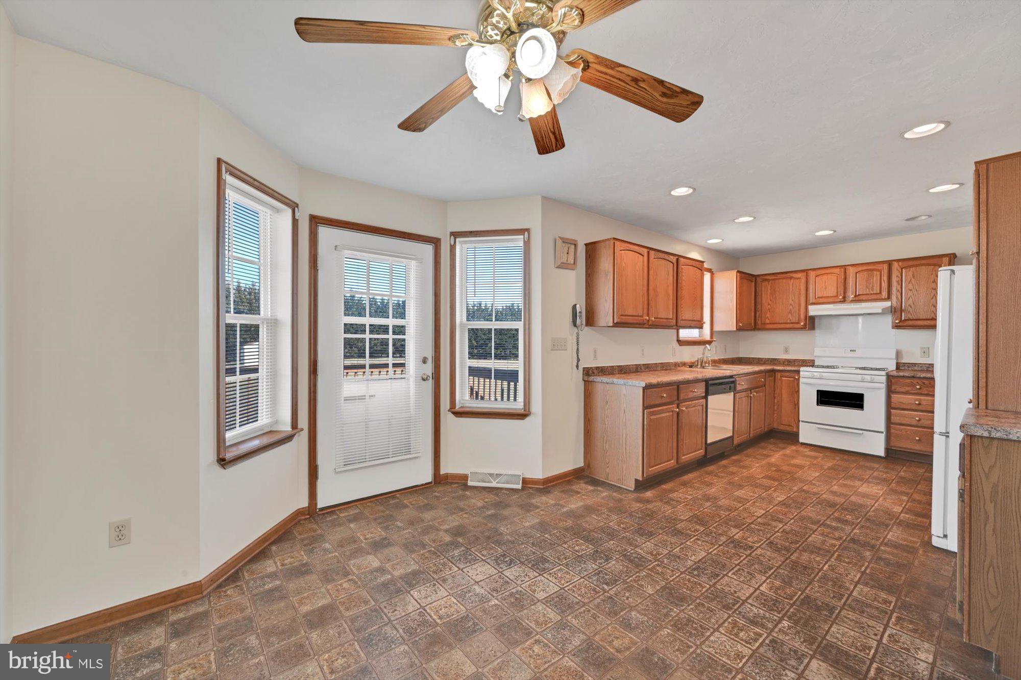 320 Deagen Road Hanover, PA 17331 - Photo 8 of 29 Dining into Kitchen
