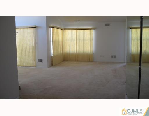 2 D Hempstead Road Monroe Township, NJ 08831 - Photo 2 of 8 Gallery Image 2