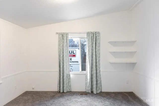 $235,000 | 629 15th Street, Vale, OR 97918