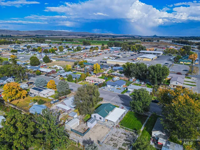 $235,000 | 629 15th Street, Vale, OR 97918