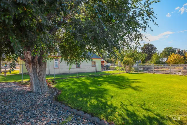 $235,000 | 629 15th Street, Vale, OR 97918