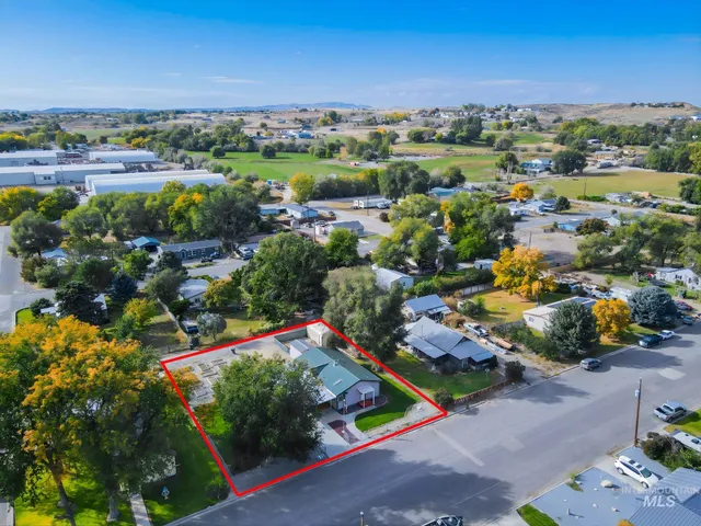 $235,000 | 629 15th Street, Vale, OR 97918