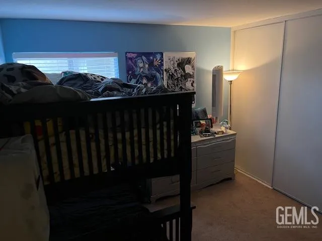 a view of a livingroom with furniture