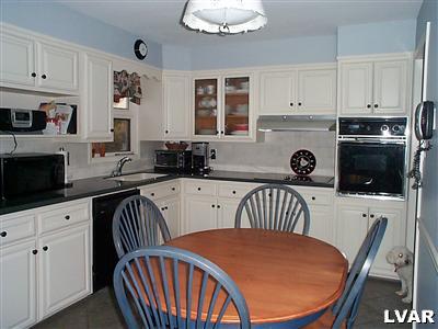 4090 Jacksonville Road Bethlehem, PA 18017 - Photo 7 of 16 Wall oven and flat top cooktop