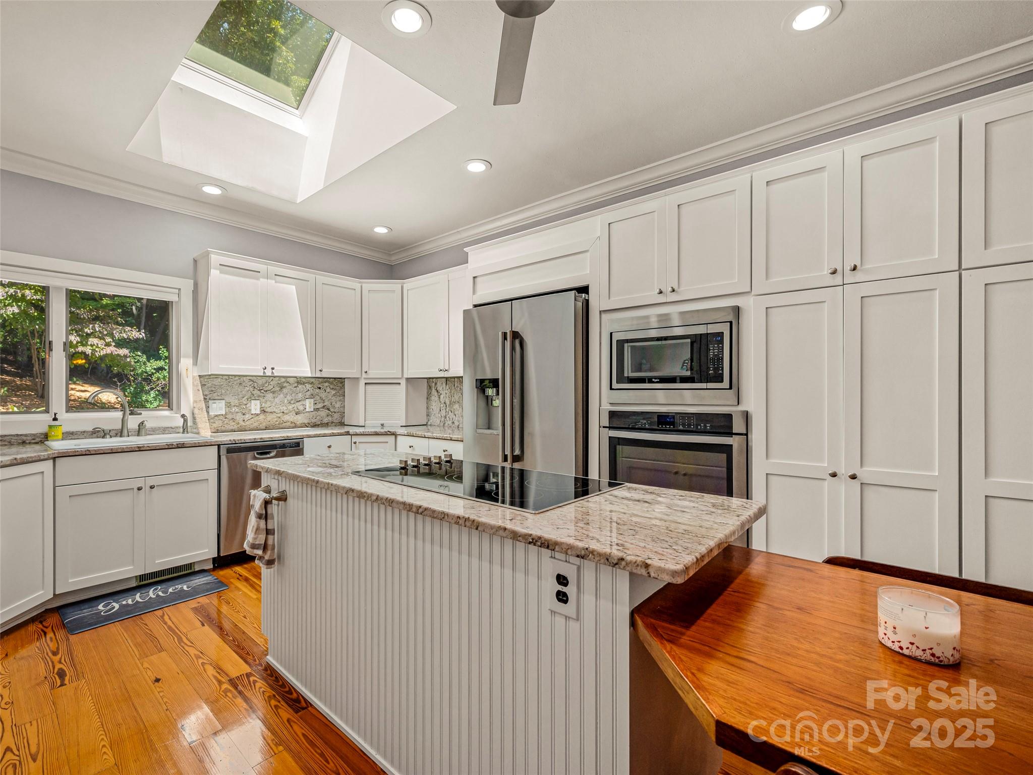 117 Little Cherokee Ridge Hendersonville, NC 28739 - Photo 12 of 48 Gallery Image 12