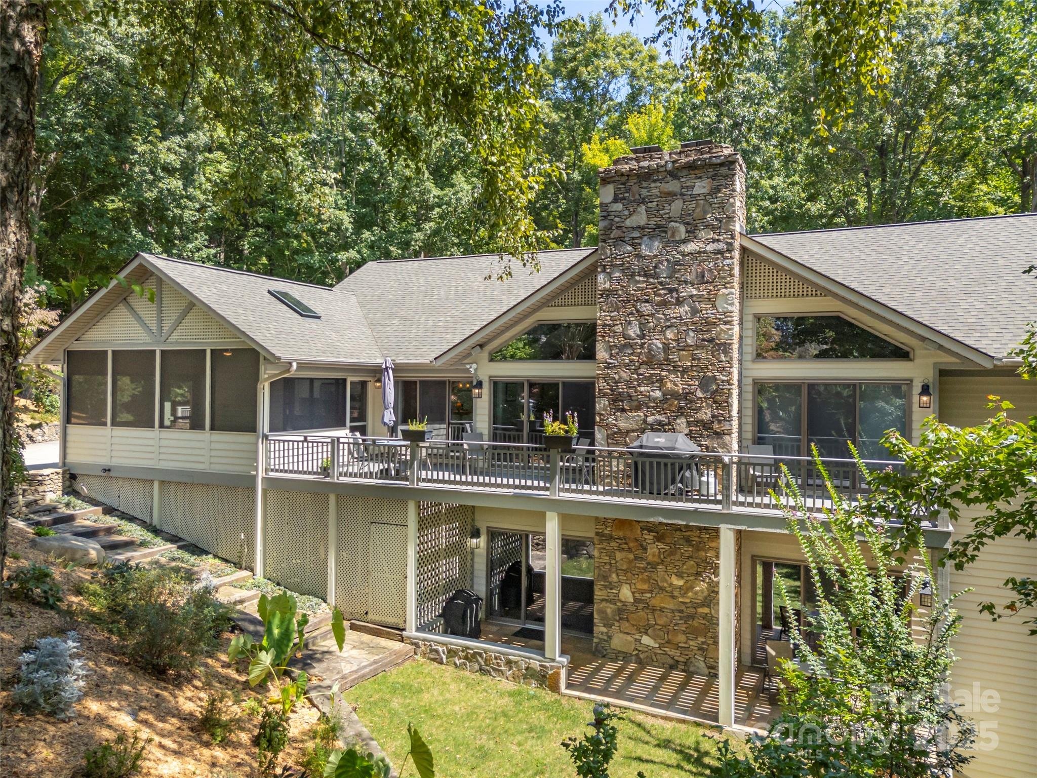 117 Little Cherokee Ridge Hendersonville, NC 28739 - Photo 2 of 48 Gallery Image 2