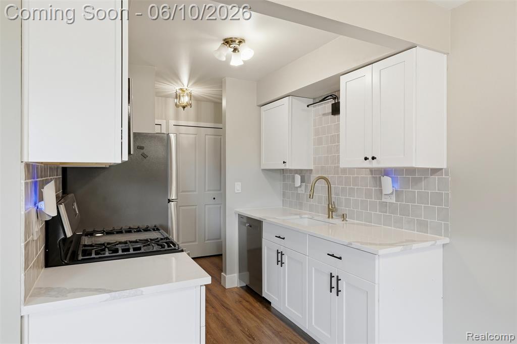 12042 15 Mile Road Sterling Heights, MI 48312 - Photo 5 of 25