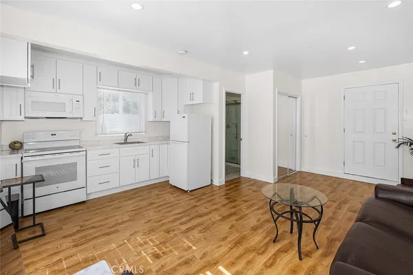 $850,000 | 8827 Sylmar Avenue, Panorama City, CA 91402