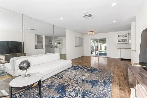 $850,000 | 8827 Sylmar Avenue, Panorama City, CA 91402