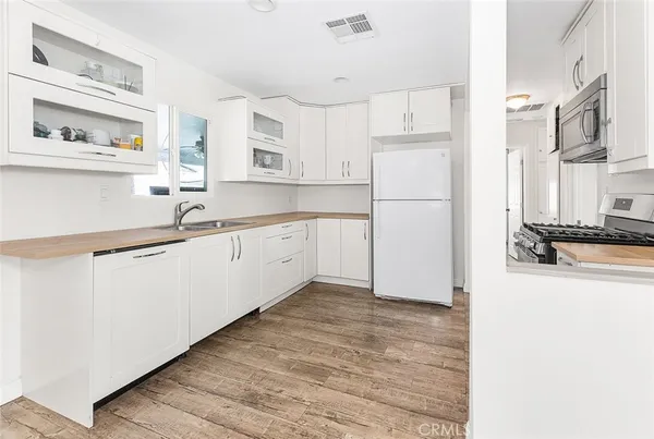 $850,000 | 8827 Sylmar Avenue, Panorama City, CA 91402