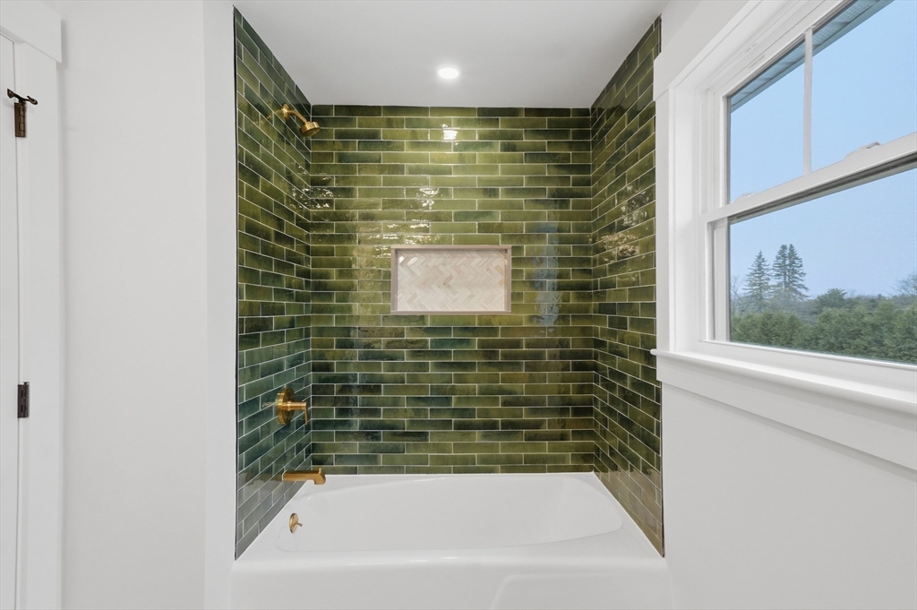 105 Stafford Road Lowell, MA 01852 - Photo 26 of 42 a bathroom with a shower