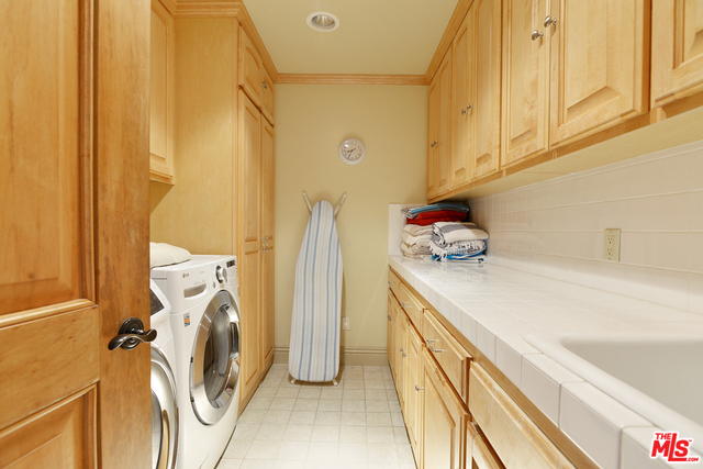 6725 Portshead Road Malibu, CA 90265 - Photo 13 of 36