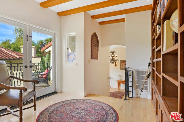 6725 Portshead Road Malibu, CA 90265 - Photo 17 of 36