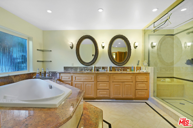 6725 Portshead Road Malibu, CA 90265 - Photo 19 of 36