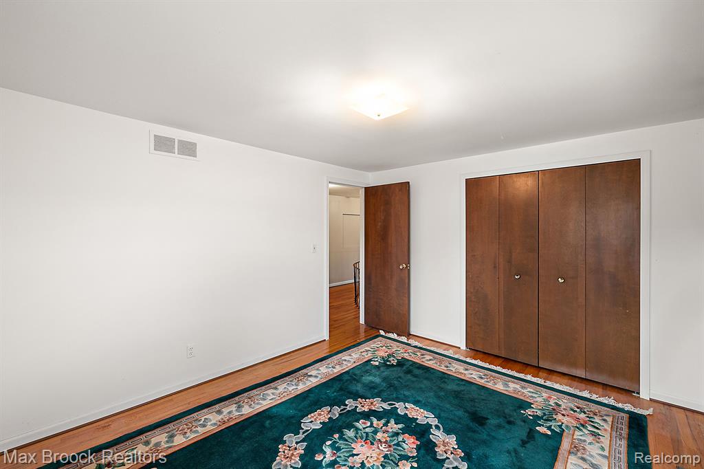 5329 Watergate Road West Bloomfield, MI 48323 - Photo 20 of 28 Gallery Image 20