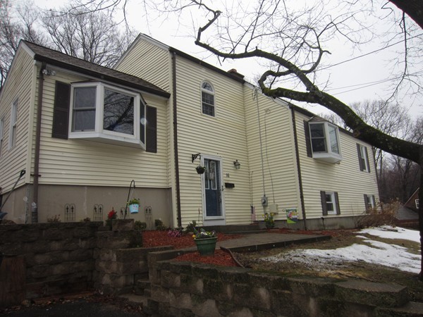16 Kings Grant Road Marlborough, MA 01752 - Photo 3 of 26 Gallery Image 3