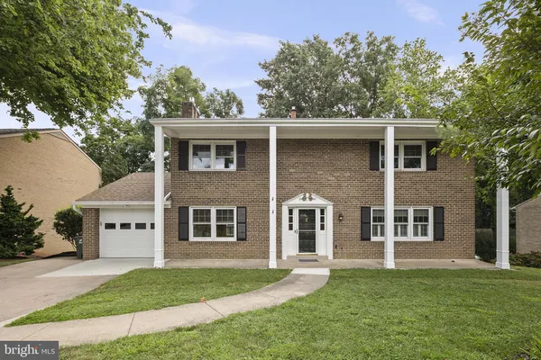 $5,800 | 2542 North Wakefield Street, Arlington, VA 22207