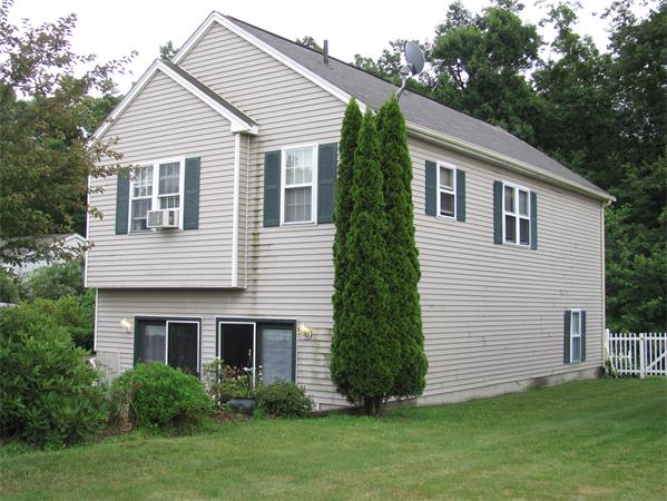 67 Santoro Road Worcester, MA 01606 - Photo 5 of 23 Gallery Image 5
