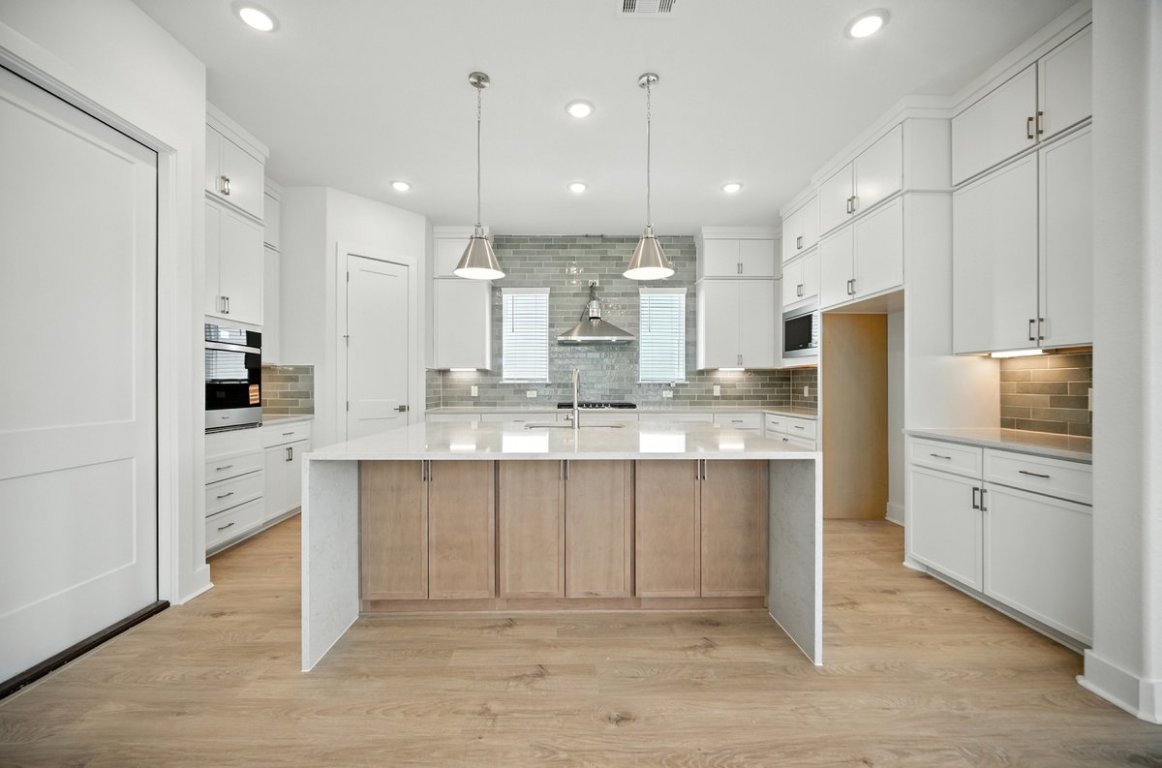 1602 Kit Circle Austin, TX 78758 - Photo 2 of 31