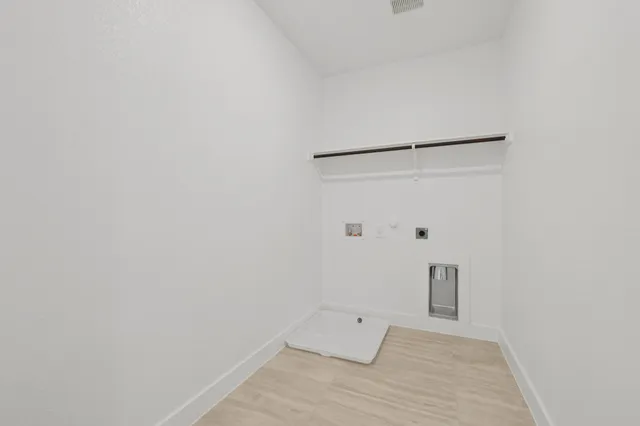 $849,990 | 1602 Kit Circle, Austin, TX 78758