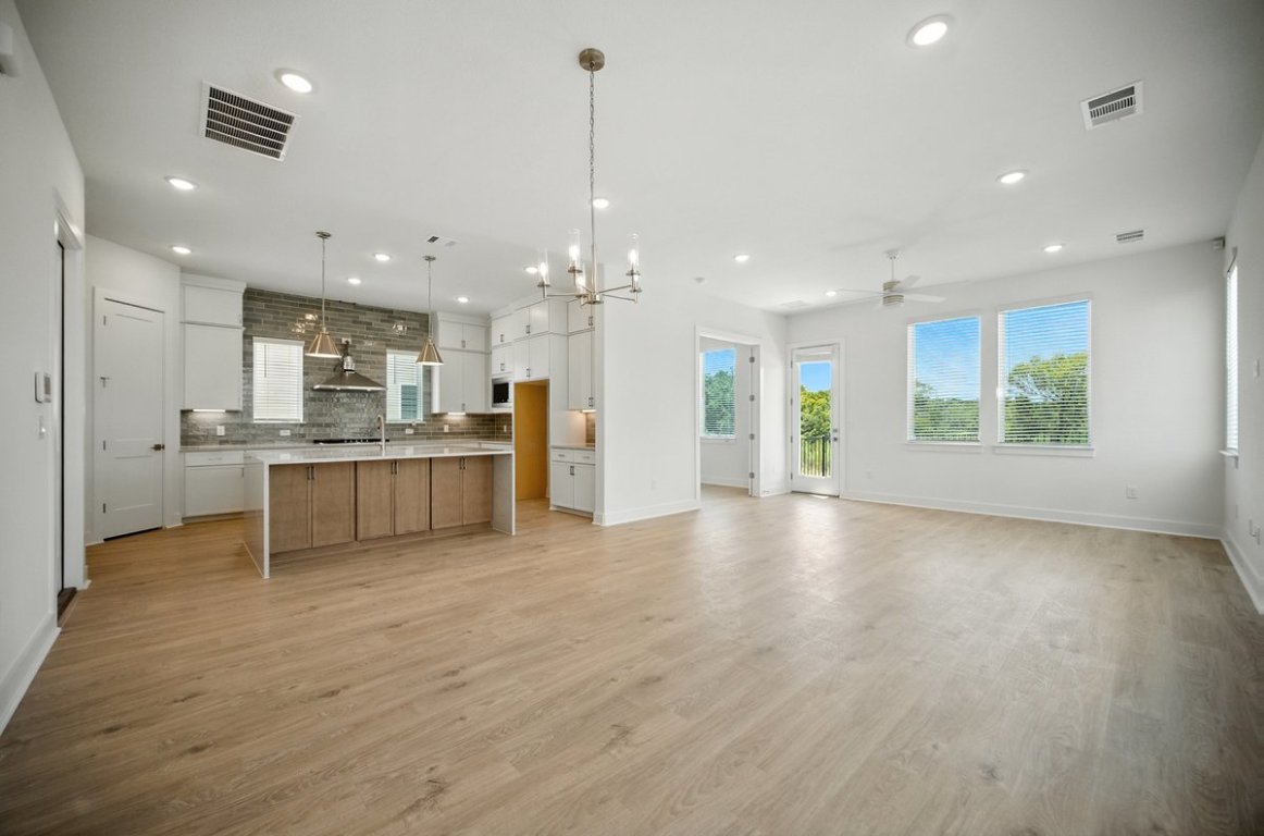 1602 Kit Circle Austin, TX 78758 - Photo 3 of 31